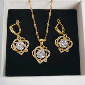 Elegant Gold Heart Jewelry Set